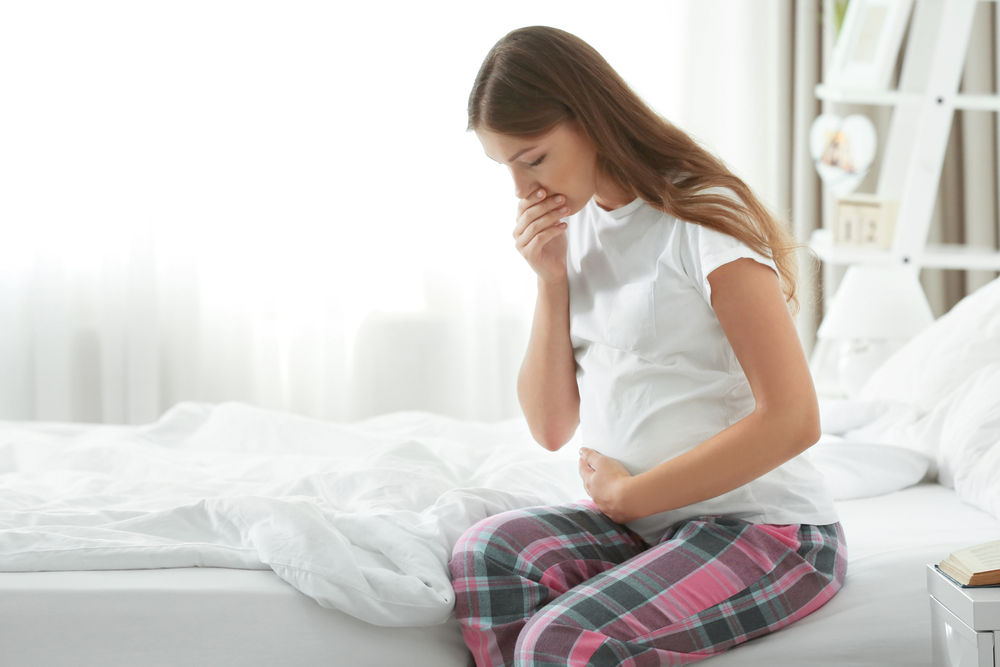 Как да се справите с гаденето по време на бременност 