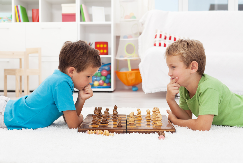 Защо е полезно да научим децата на шах 