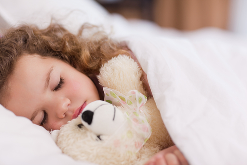 Учени: Децата между 3 и 5 г. да си лягат преди 20 ч. 