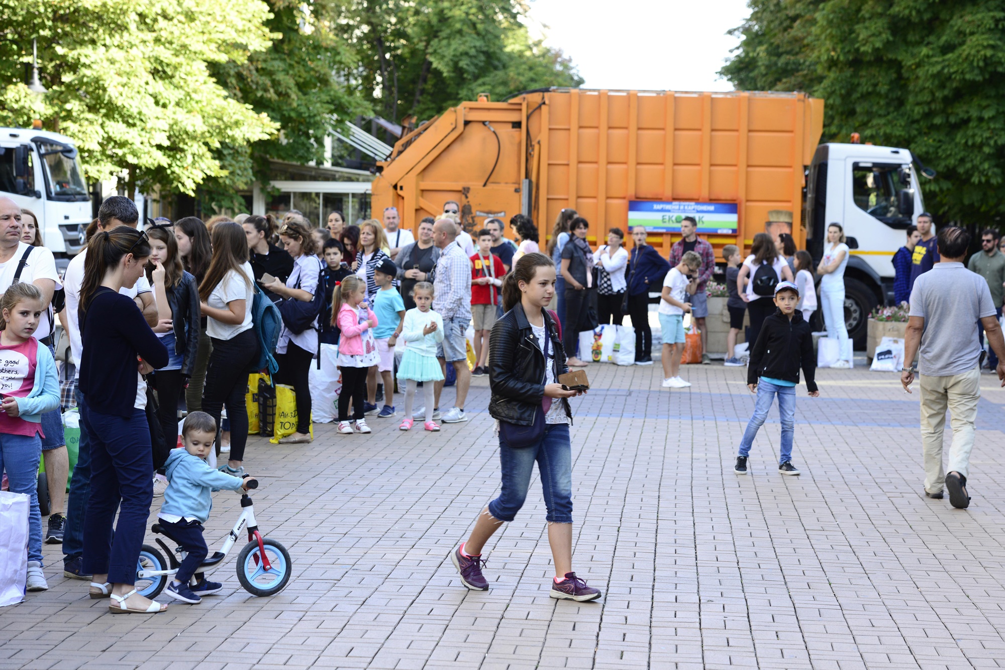 Рекорд: Децата на София събраха 15,5 тона хартия за рециклиране 