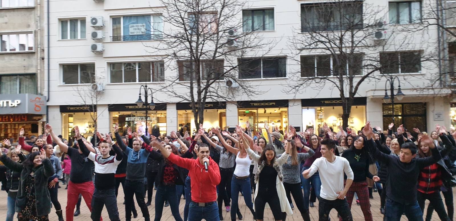 Над 1000 ентусиазирани столичани танцуваха бачата 