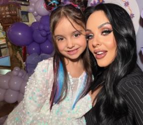 Глория и Симона Загорова в дует с 5-годишната Галина  