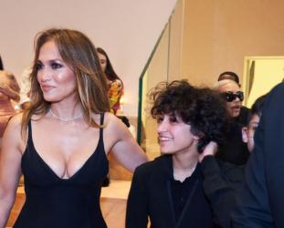 Дженифър Лопес заведе дъщеря си на училище 