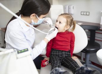 Опасностите при отлагане на детския зъболекар 