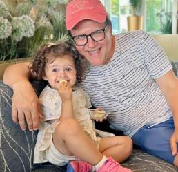 Дъщерята на Веско Ешкенази измисля „нови“ думи  