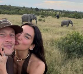  Дуа Липа и Калъм Търнър на романтично сафари 