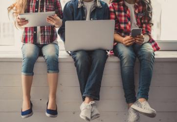 Детство мое, дигитално и мобилно 