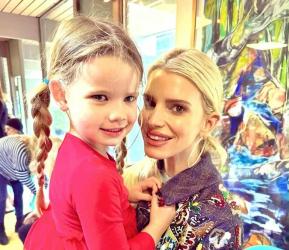 Джесика Симпсън: Не мислех че на 45 г. ще съм самотна майка  