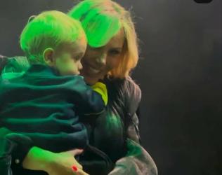 Камелия взе Баян на свой концерт  