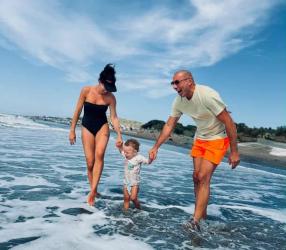 Ивет Лалова заведе Тиаго на море  