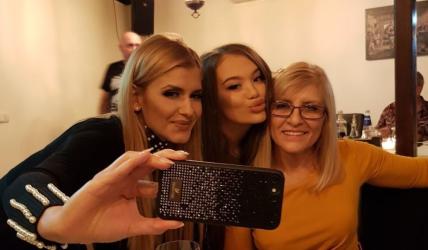  Анелия: Времето с дъщеря ми е прекарано качествено 