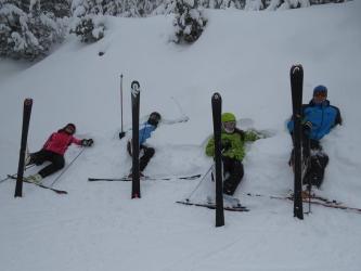Ски и сноуборд лагер на хижа „Безбог“ за деца и тийнейджъри 