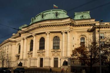 17 висши училища увеличават таксите си 