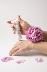 Продукти за разкрасяване за мама и кака, чудни приказки за по-малките 