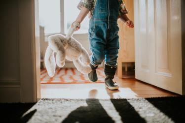 Дъщеря ми играе на война,„убива“ играчките. Тревожа се 