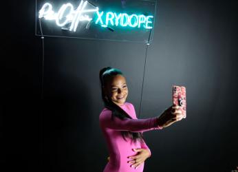 Бременната Кристина Милиън се подготвя за среща с бебето 