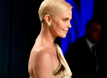 Чарлийз Терон се справя по-лесно с войната, отколкото с домашното обучение 