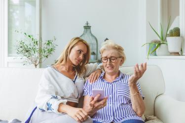 На 34 г. съм, а мама непрекъснато ме критикува за външността, възпитанието на децата ... 