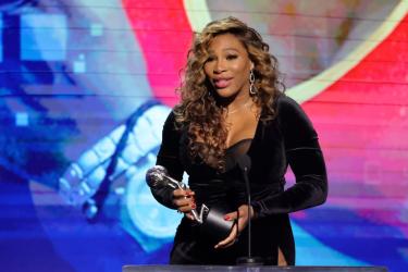 Серина Уилямс ще обикаля света с дъщерите си  