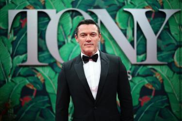 Люк Еванс се надява да стане баща през „следващите 5 години“ 