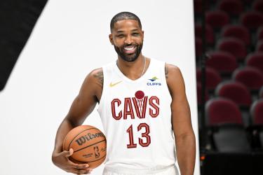 Тристан Томпсън с рядко селфи с дъщеря си Тру и братовчедка ѝ Дрийм 