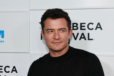 Орландо Блум заведе 4-годишната си дъщеря на плажа 