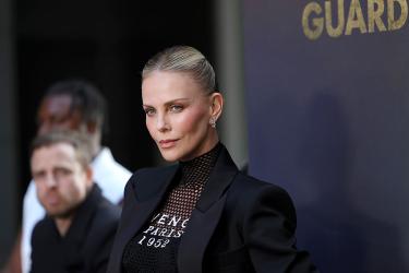 Новата прическа на Чарлийз Терон разплакала една от дъщерите ѝ 