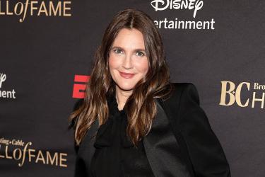 Дрю Баримор подари редки свои снимки на дъщерите си 