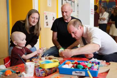 Принц Уилям на посещение в болница  