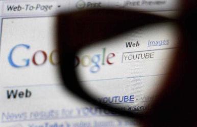 YouTube изтри 150 000 клипа с деца 