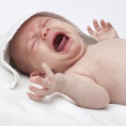 Сълзите  издават как се храни бебето 