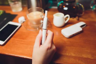 Опасните ефекти на електронните цигари 