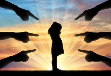 Как да научим детето да не се подиграва на приятелчетата си 