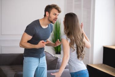 Нито ден без кавга: Защо някои двойки постоянно се карат 