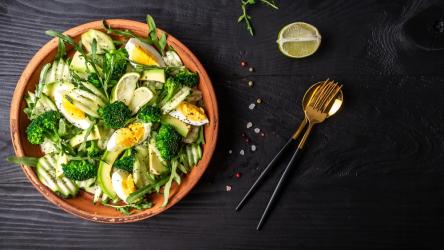 Готвим заедно и вкусно: Здравословна салата за цялото семейство 