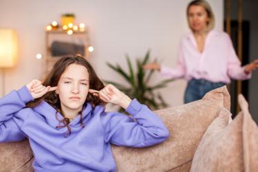 Дъщеря ви е тийн: правила на общуването 