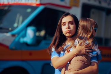 Признаци, че сте имали прекалено защитнически родители 