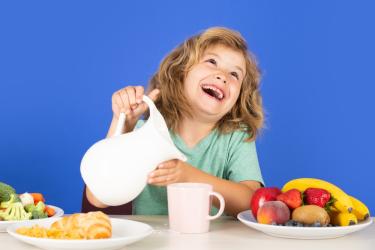 Детето пита: Защо млякото е бяло 