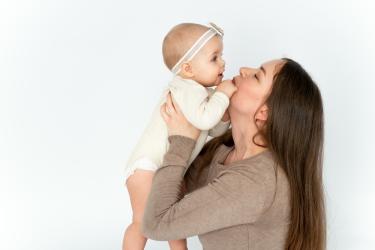 Нови умения, които бебето добива от 4 до 6 месеца  
