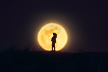 Луната и раждането: ето как влияе! 