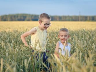 На село при баба и дядо 