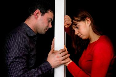 Близнаци (18 – 24 юни): Ще бъдете разколебани в чувствата 