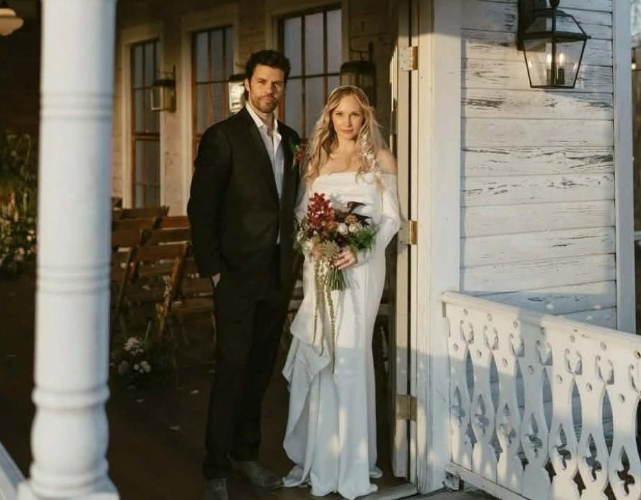 Кандис Кинг от  Дневниците на вампира се омъжи