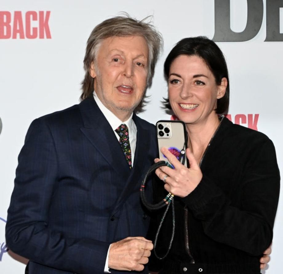 Дъщерята на Пол Маккартни откри изложба