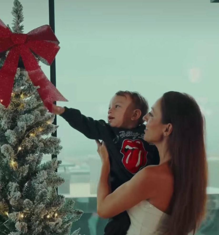 Ивет Лалова: Коледа не е скрита в подаръците 