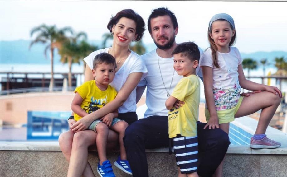  Ромина Тасевска написа дипломна работа по биобизнес - Новите родители 