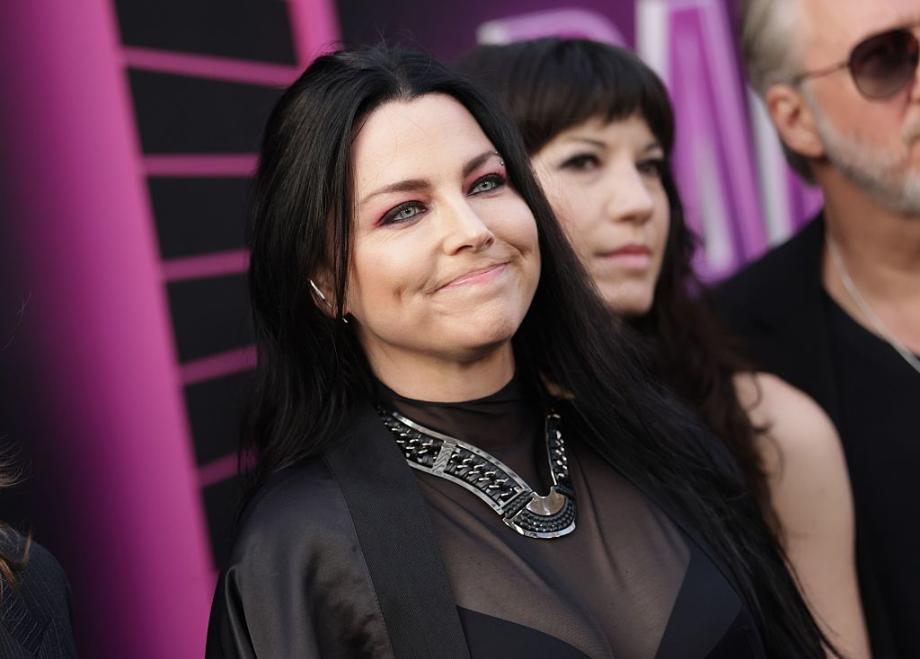 Ейми Лий от Evanescence се радва, че синът ѝ се е влюбил в метъл музиката