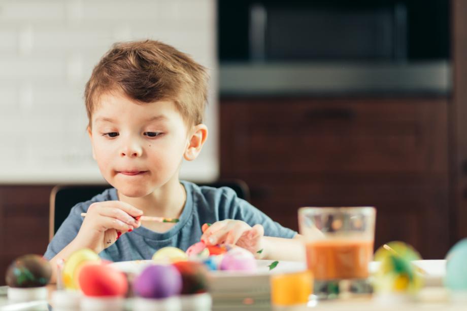 Защо на Велики четвъртък първото яйце е червено 