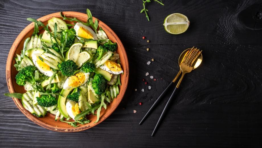 Готвим заедно и вкусно: Здравословна салата за цялото семейство