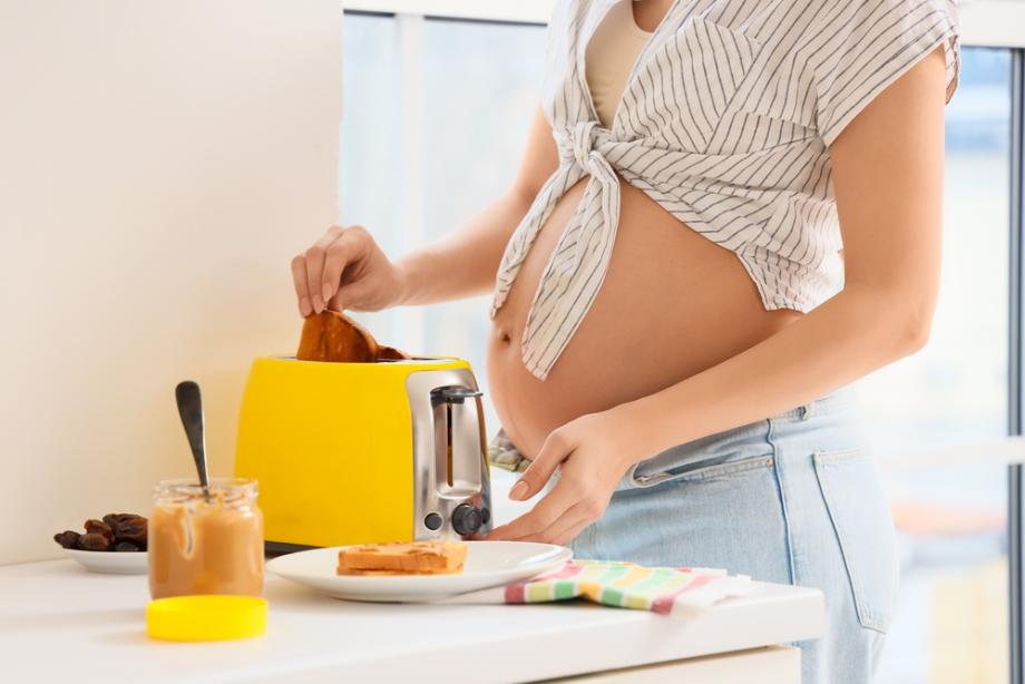 Може ли бременната да замени захарта с мед 